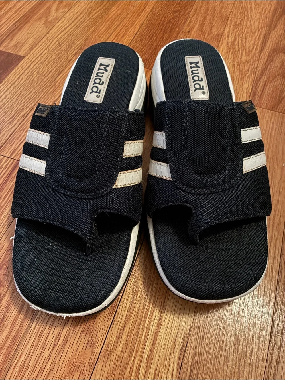 Y2K Vintage Mudd Navy Sporty Slide Platform Sandals with White Accent Stripes